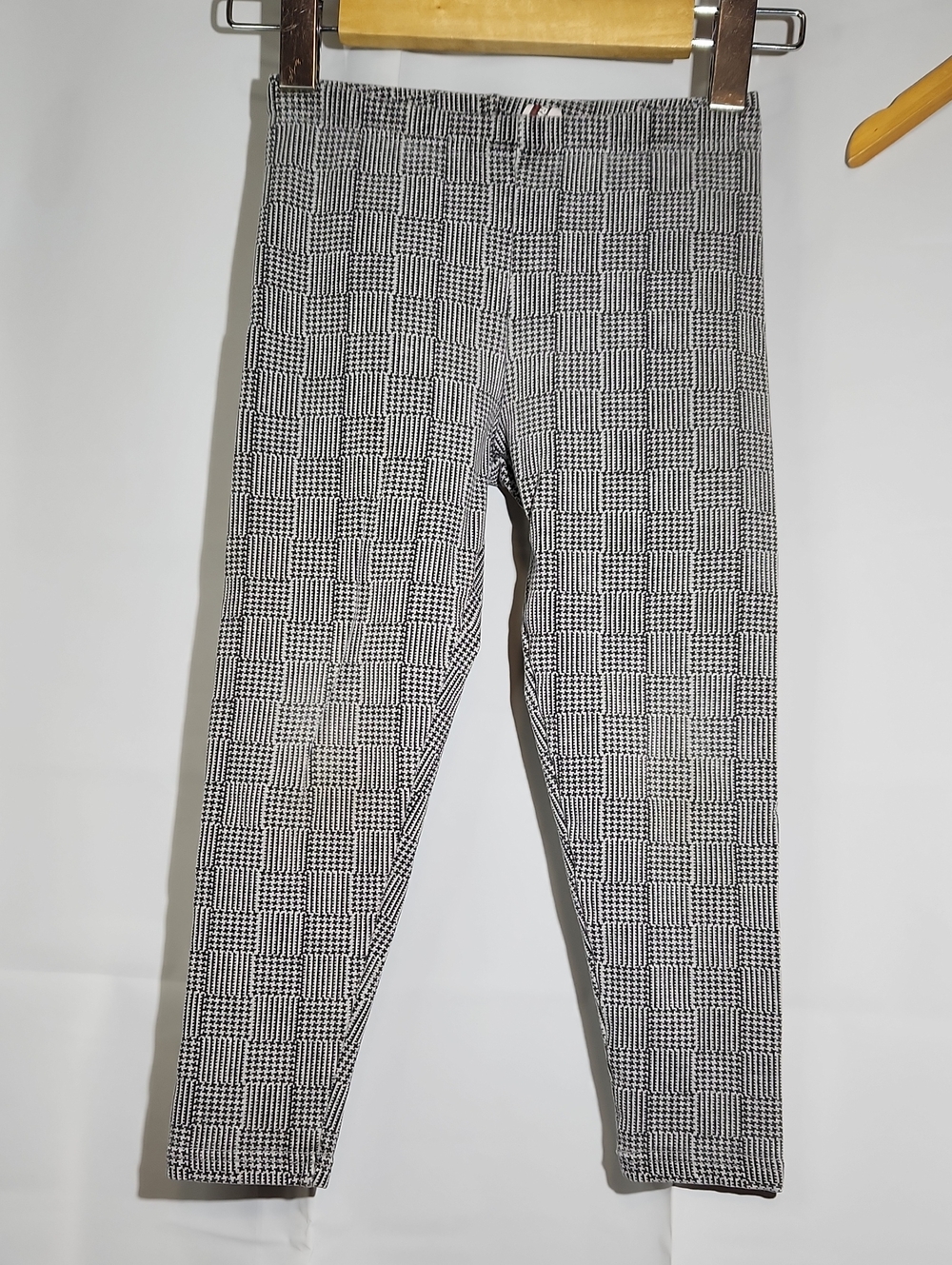 Kirkland Signature Black and White Patterned Kids Leggings - Sz 7/8